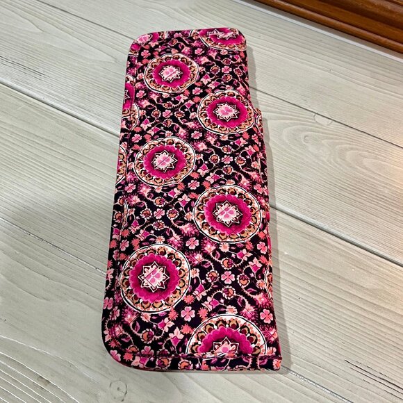 Vera Bradley Raspberry Medallion Curling & Flat Iron Cover - Picture 3 of 4